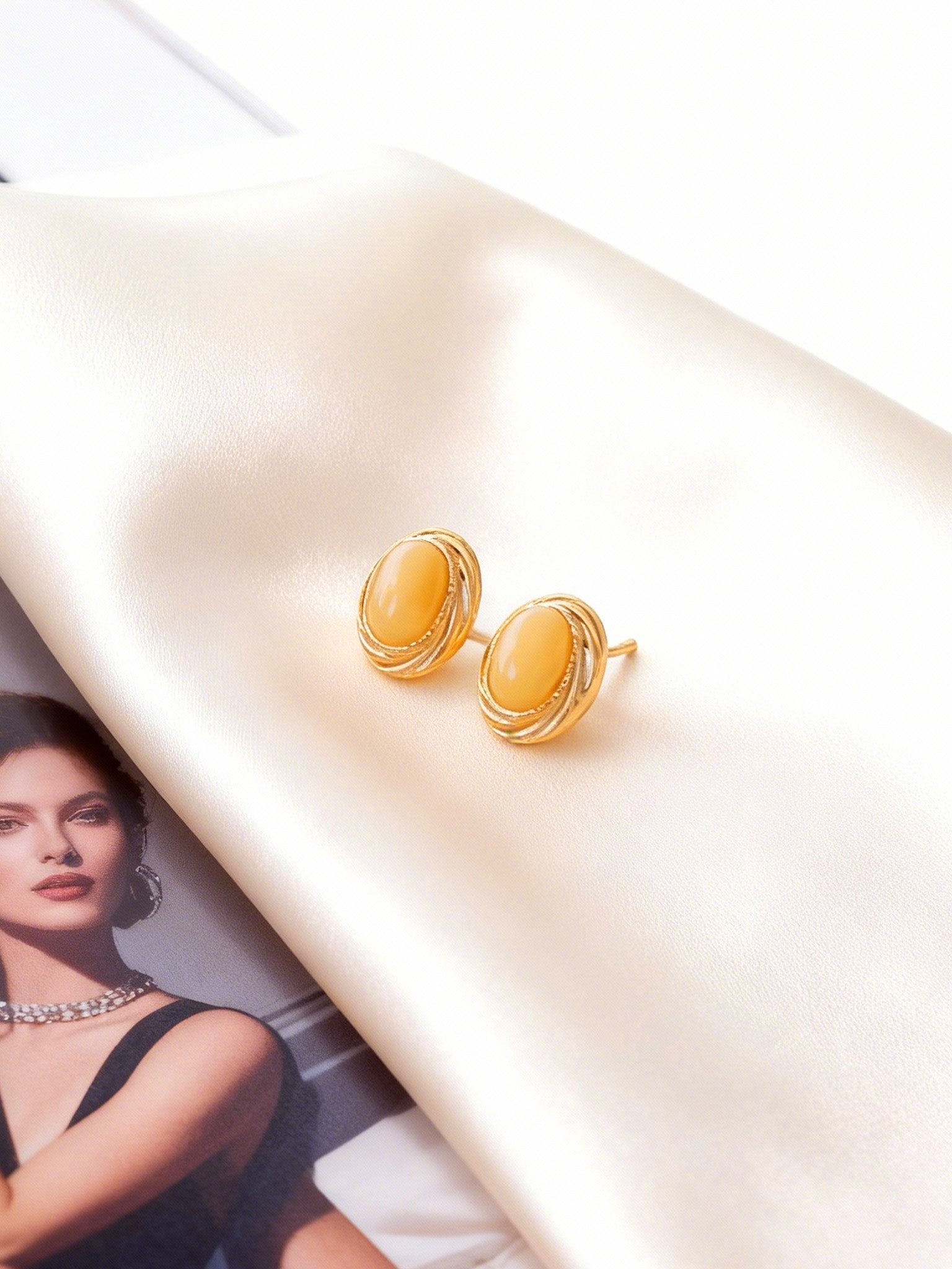 Vintage Rope Oval Butterscotch Amber Studs Earrings