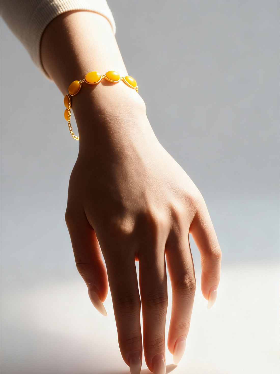 Quintessence Oval Butterscotch Amber Bracelet