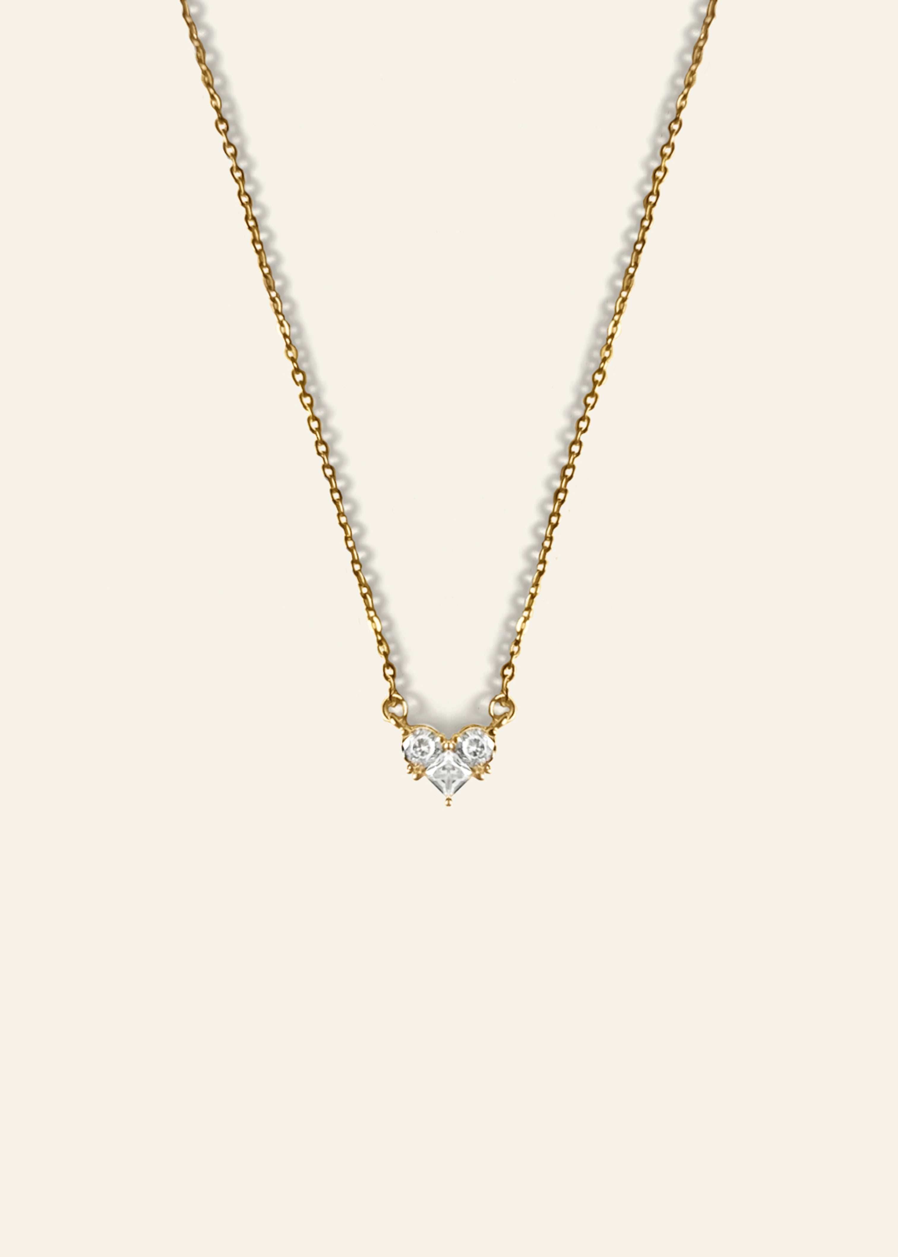 Minimalist Desirae Heart Necklace by Caevi – hypoallergenic jewelry