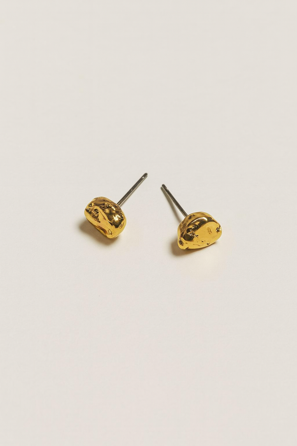 Modern Gail Gold Ear Studs by Caevi – hypoallergenic jewelry