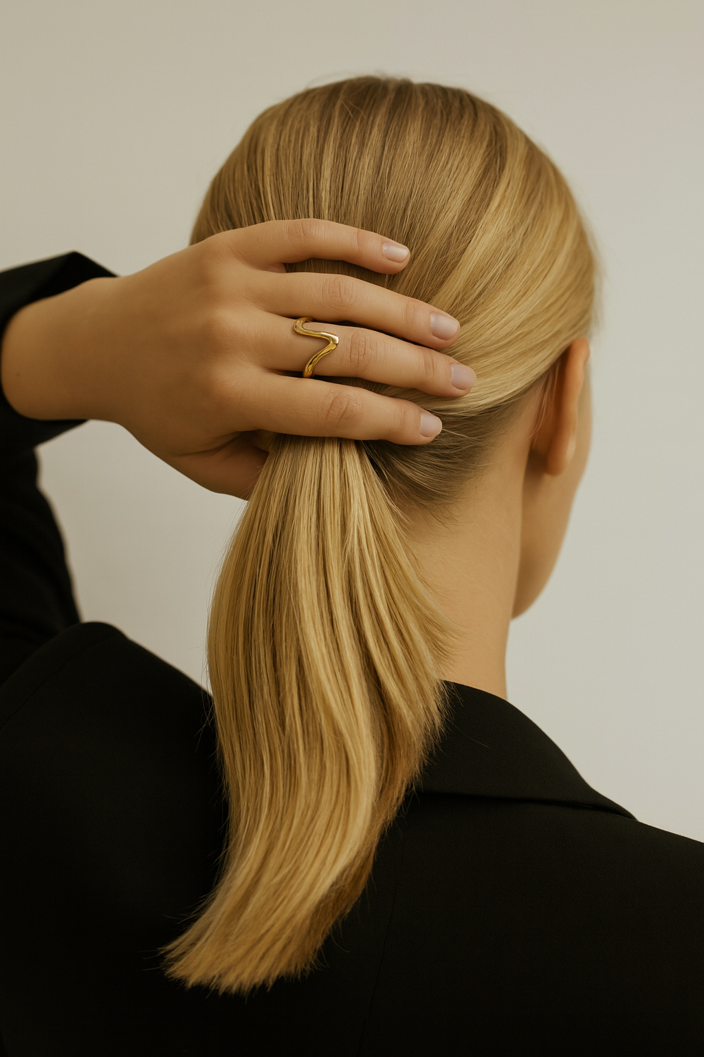 Minimalist YARA GOLD RING by Caevi – hypoallergenic jewelry