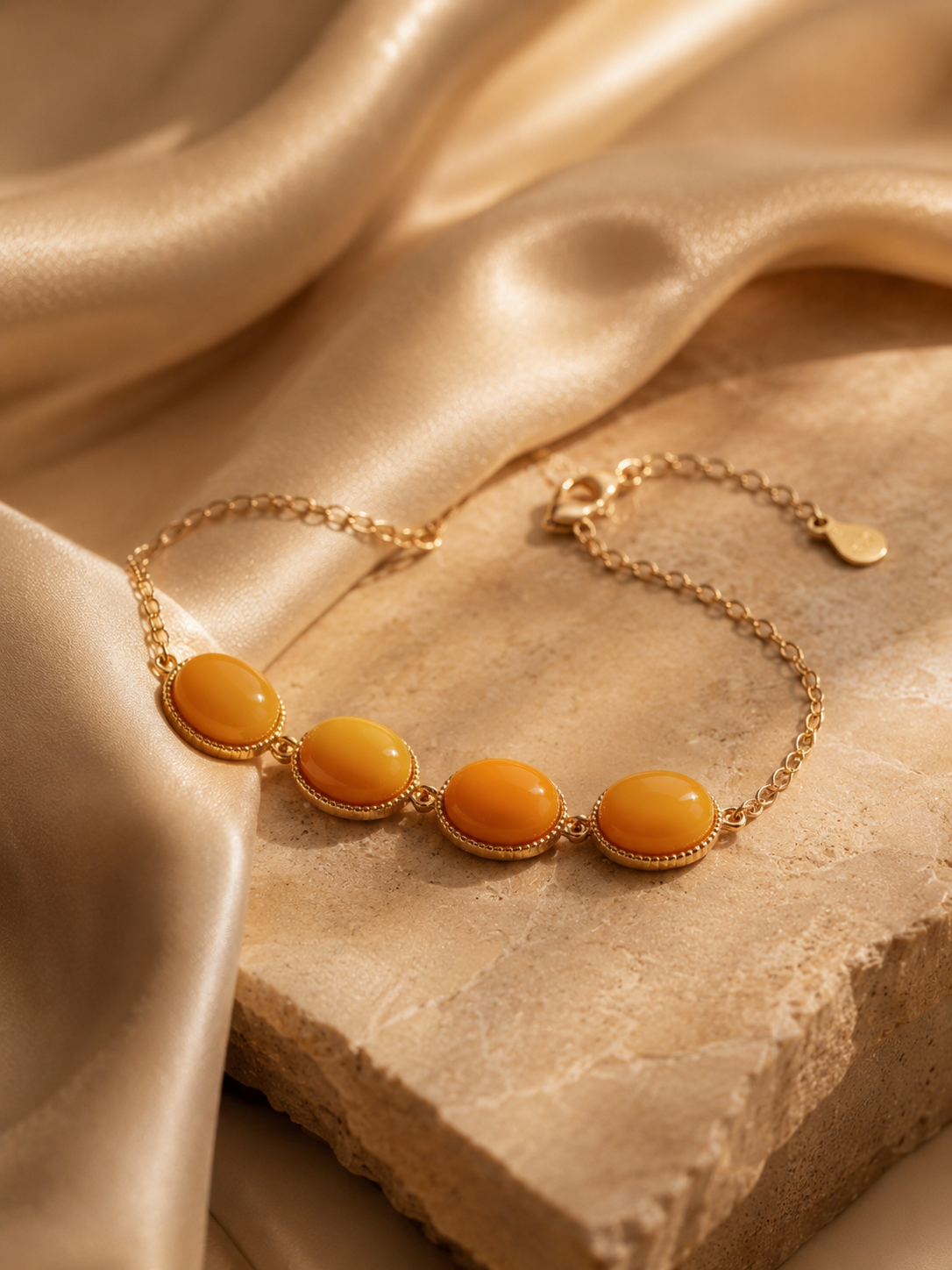 Quintessence Oval Butterscotch Amber Bracelet