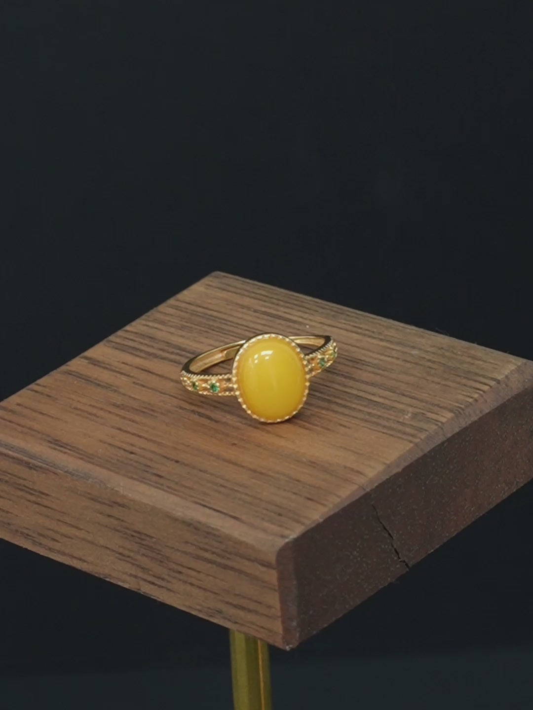 Verdant Vine Butterscotch Amber Ring