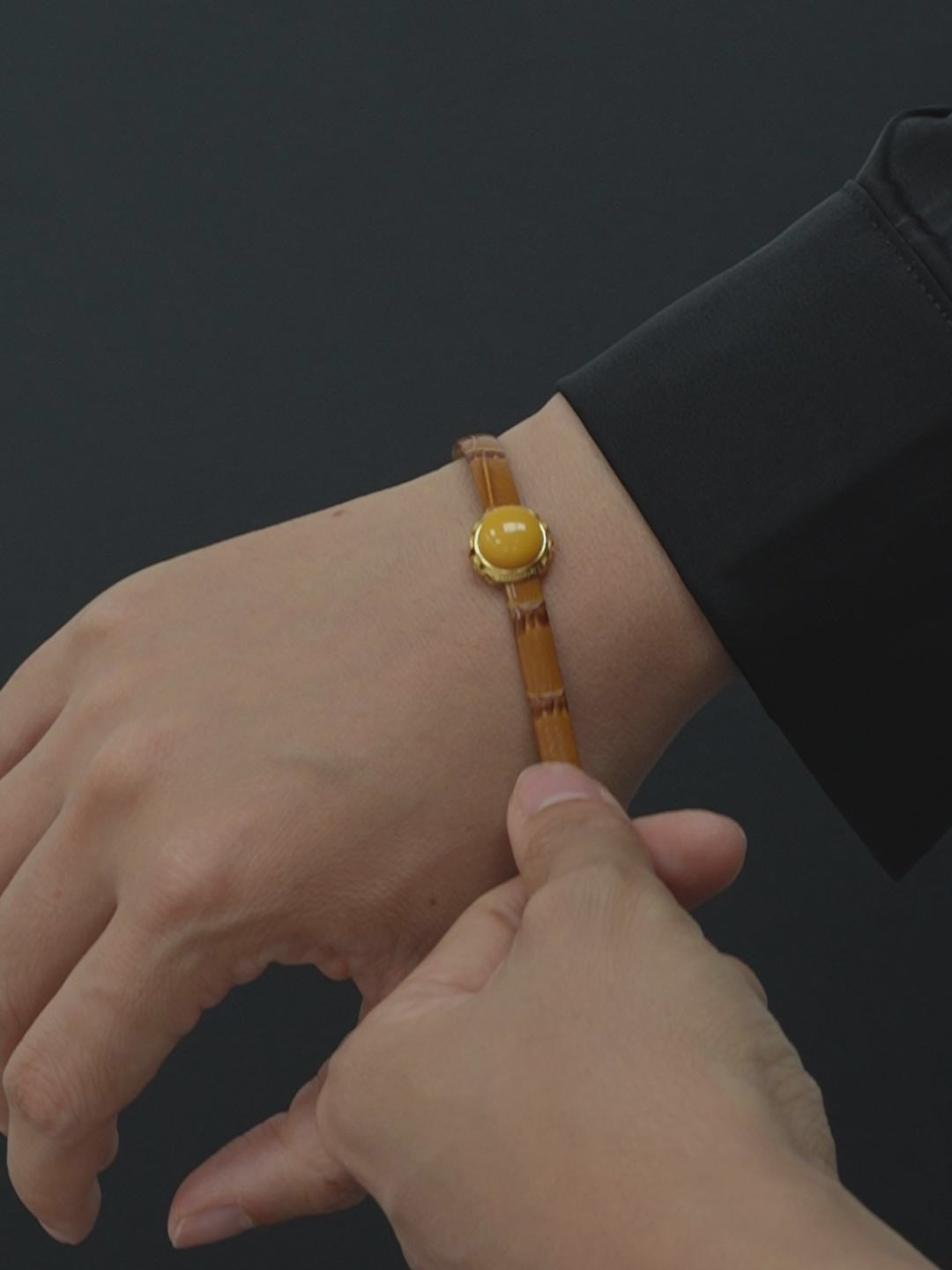 Heritage Filigree Butterscotch Amber Leather Bracelet